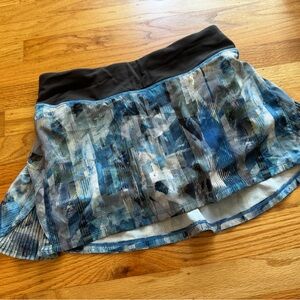 Lululemon play off the pleats skirt